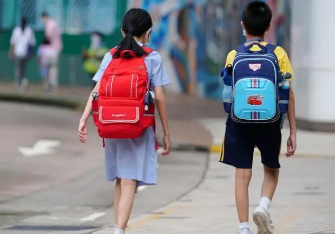孩子到香港上学有利也有弊
